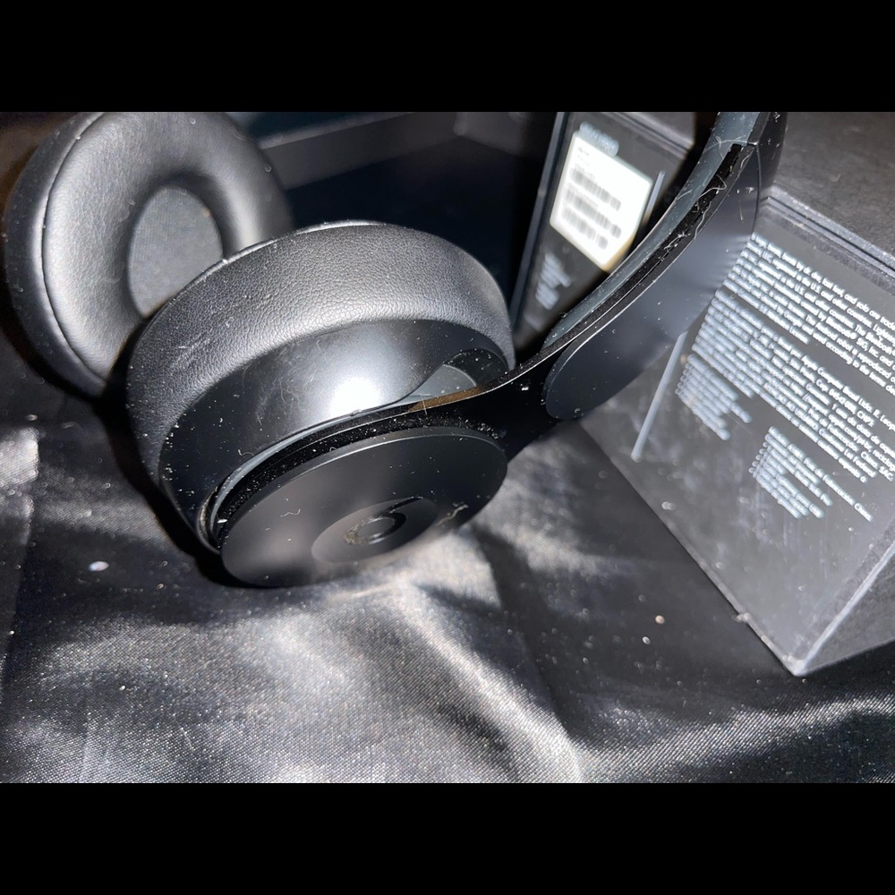 Beats Solo Pro
